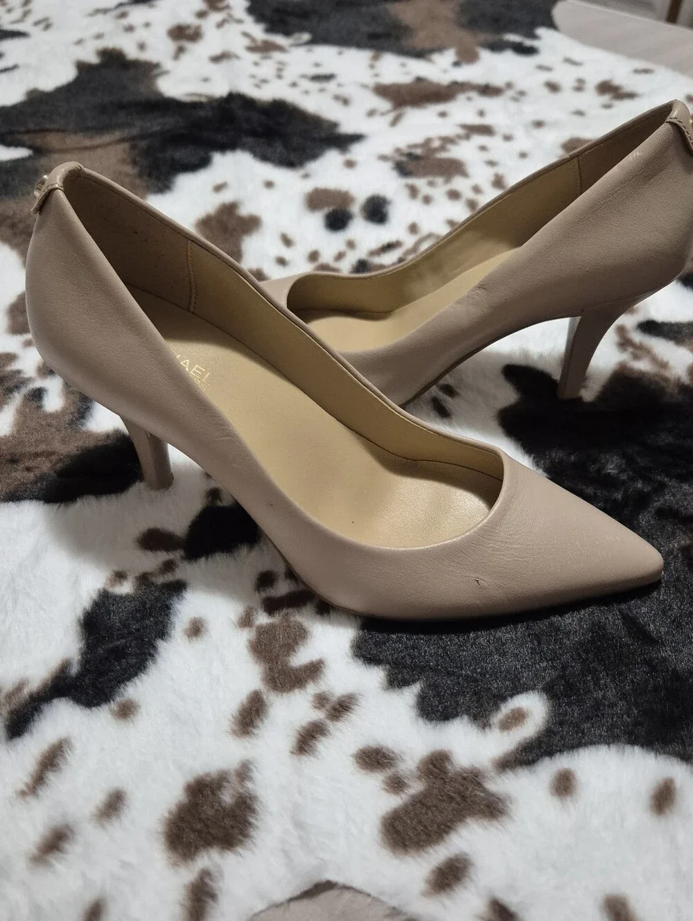 Michael Kors sophisticated pointed